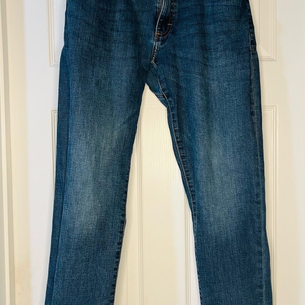 Lee Blue Straight Jeans with Classic Denim Texture